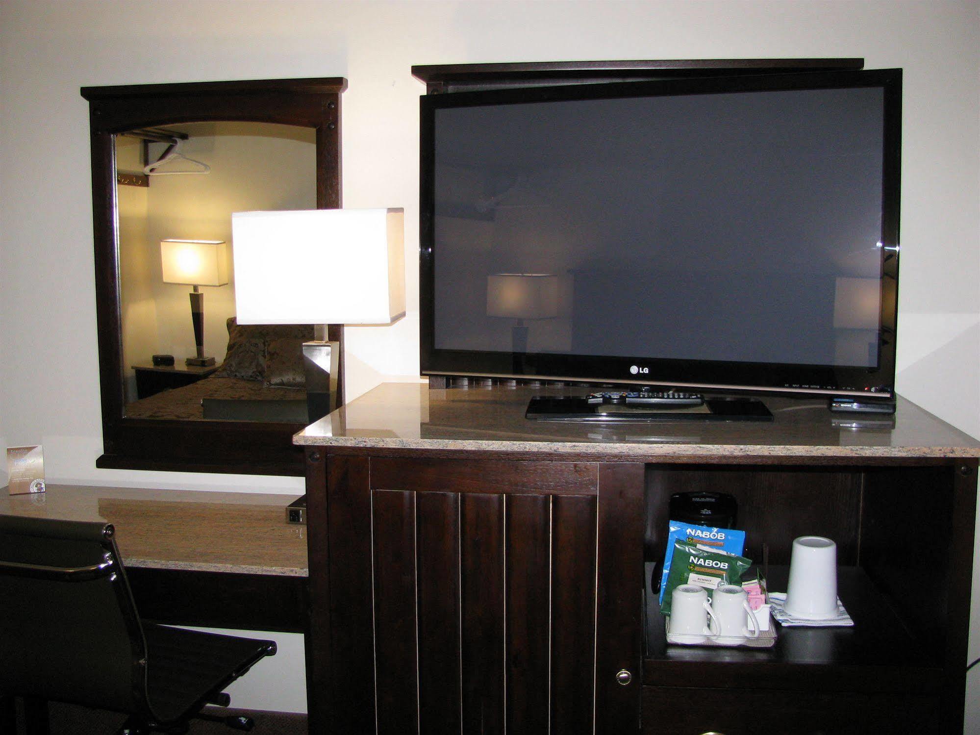 Billy Barker Casino Hotel Quesnel Esterno foto