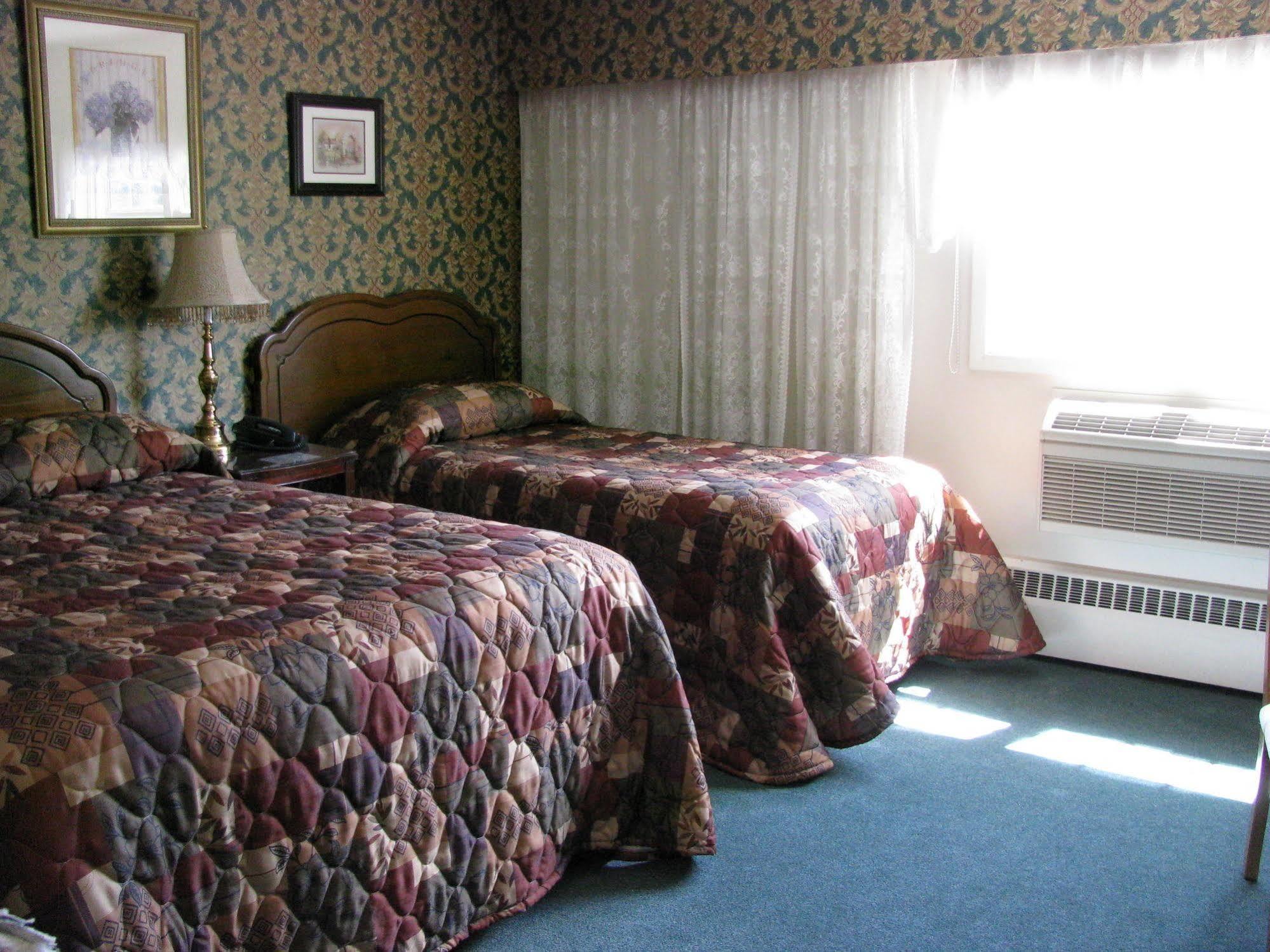 Billy Barker Casino Hotel Quesnel Esterno foto