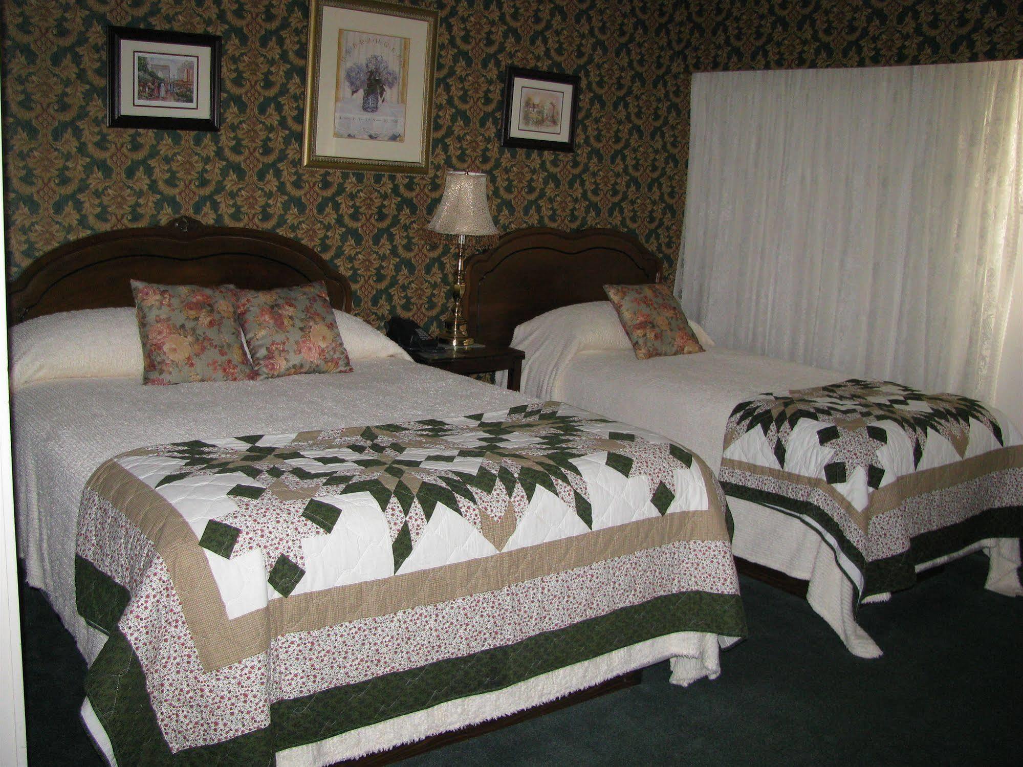 Billy Barker Casino Hotel Quesnel Esterno foto