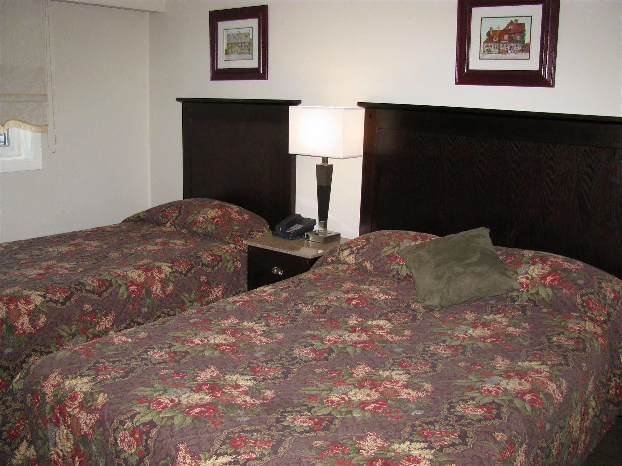 Billy Barker Casino Hotel Quesnel Esterno foto