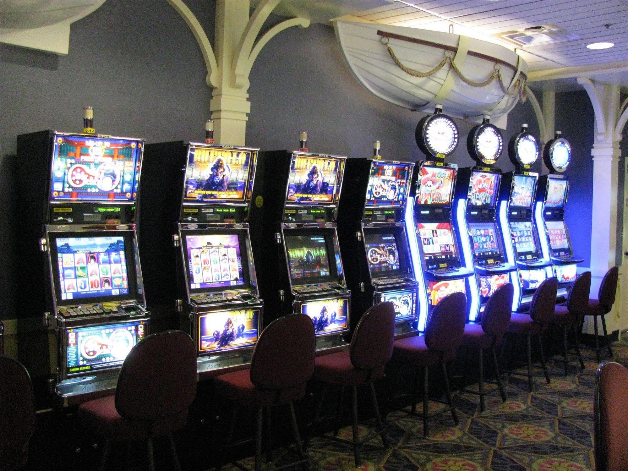Billy Barker Casino Hotel Quesnel Esterno foto